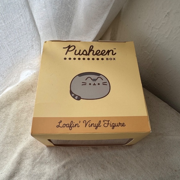 Pusheen Vinyl Figure - Carb Club/Cat Loaf Theme - Picture 5 of 6